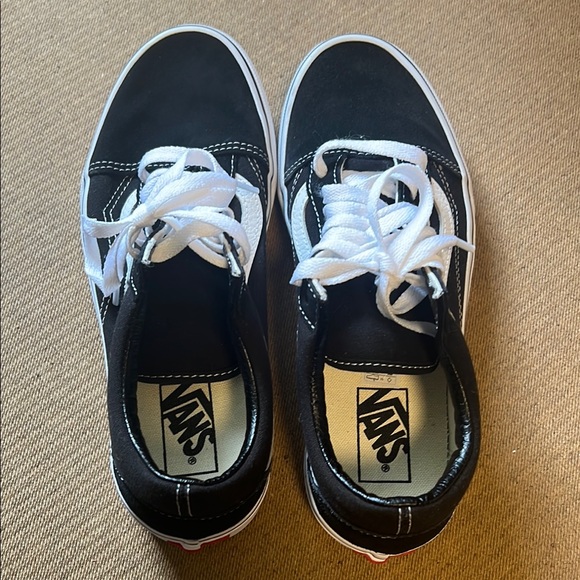 Vans Old Skool Black White Sneakers Men’s 7.5 Women’s 9 Classic Skate Shoes - Picture 13 of 14